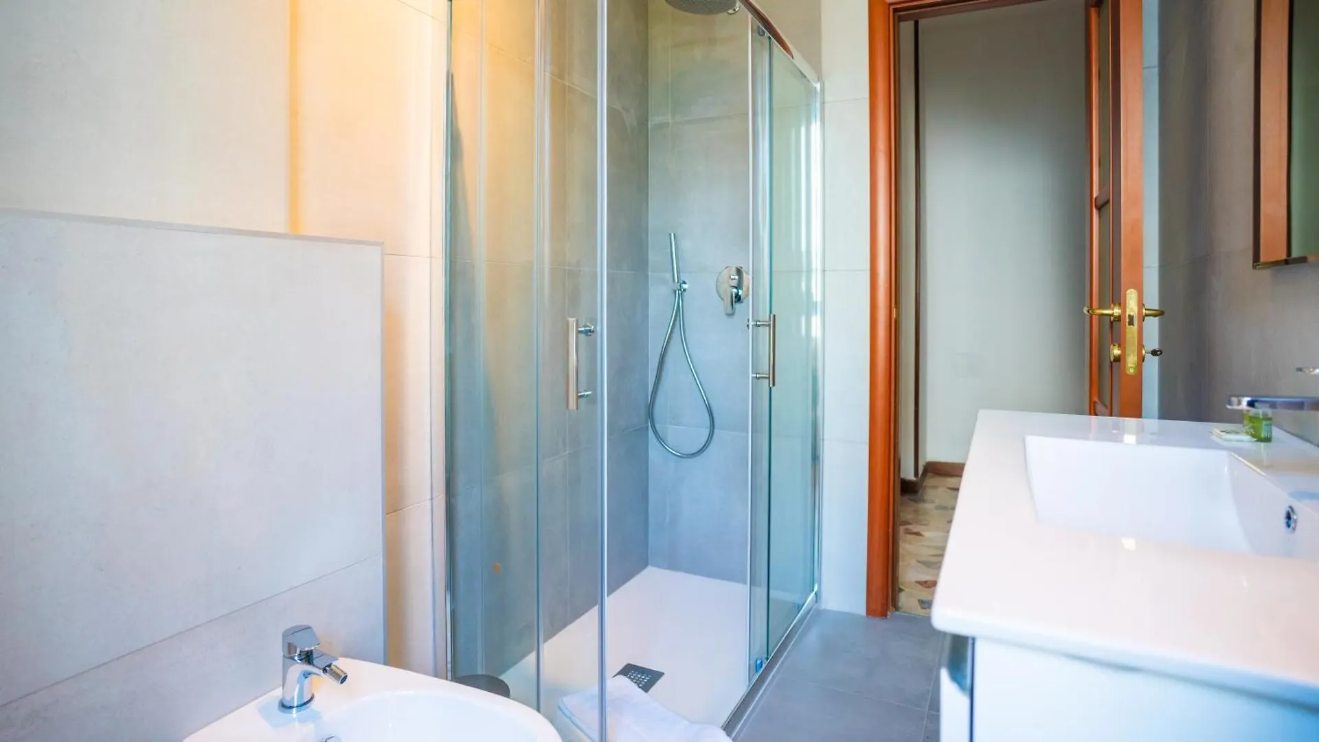 Apartment Ideal Rent - Tartini 37 Milan